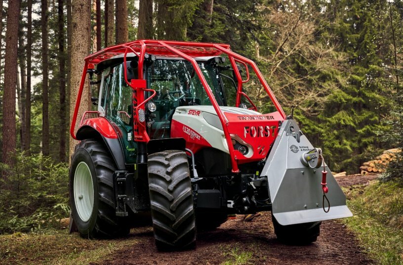 STEYR CVT<br>IMAGE SOURCE: STEYR