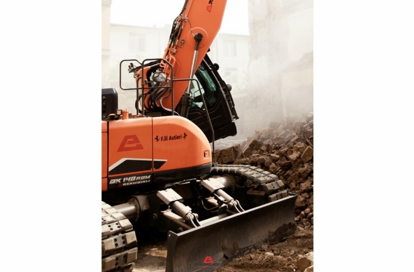 Develon DX140RDM-7 in Italy<br>IMAGE SOURCE: Develon