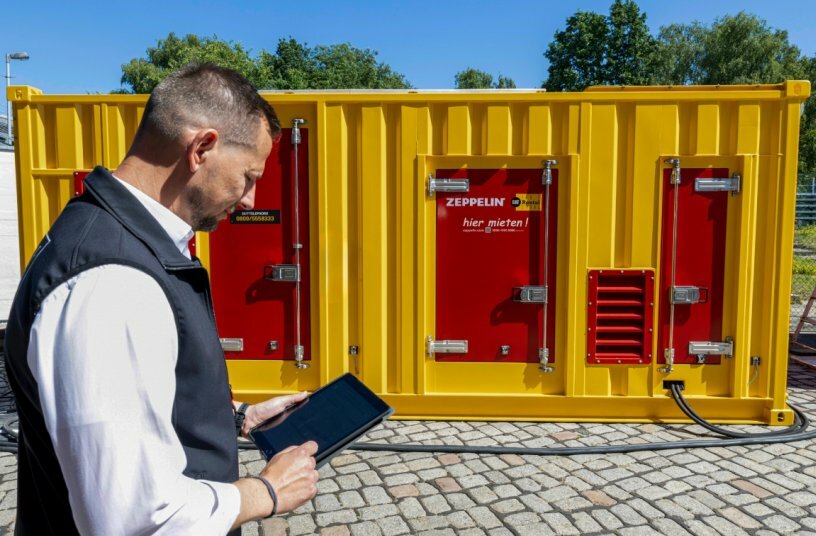 Dank der integrierten Fernüberwachung ist es dem Kunden möglich, alle relevanten Betriebsdaten online abzurufen.<br>BILDQUELLE: Zeppelin Rental GmbH