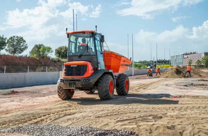 AUSA erweitert sein Produktportfolio um den neuen DR902AHG – einen reversierbaren Dumper der neuesten Generation mit integriertem KIgestütztem Sicherheitssystem<br>BILDQUELLE: AUSA