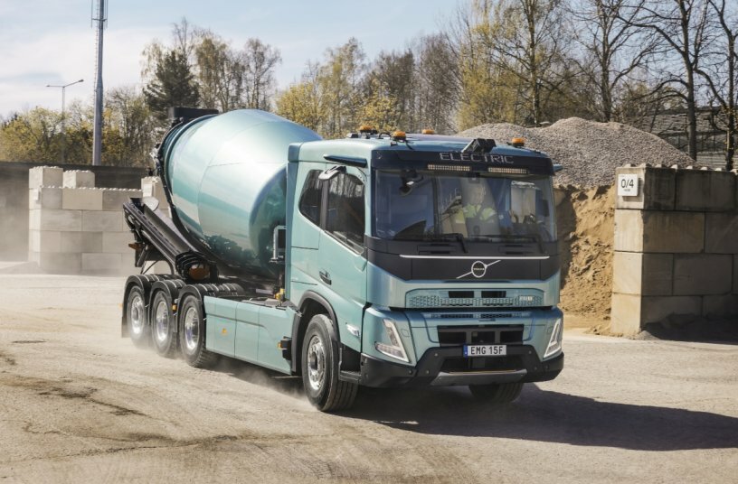 Volvo FMX Electric<br>IMAGE SOURCE: Volvo Trucks