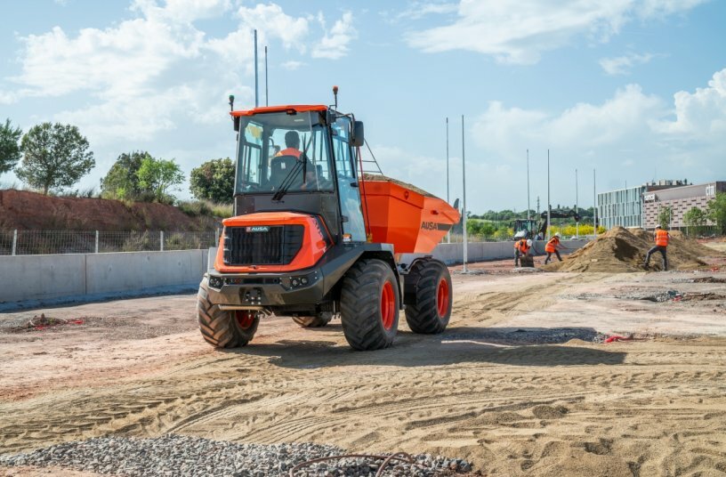 AUSA Launches New 9-Tonne Reversible Dumper Featuring AI-Assisted Safety System