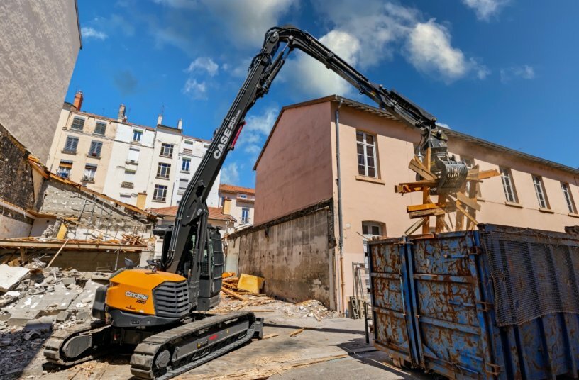 CASE Special Applications setzt ersten ultrakompakten Long-Reach Abbruchbagger in Lyon ein<br>BILDQUELLE: CASE