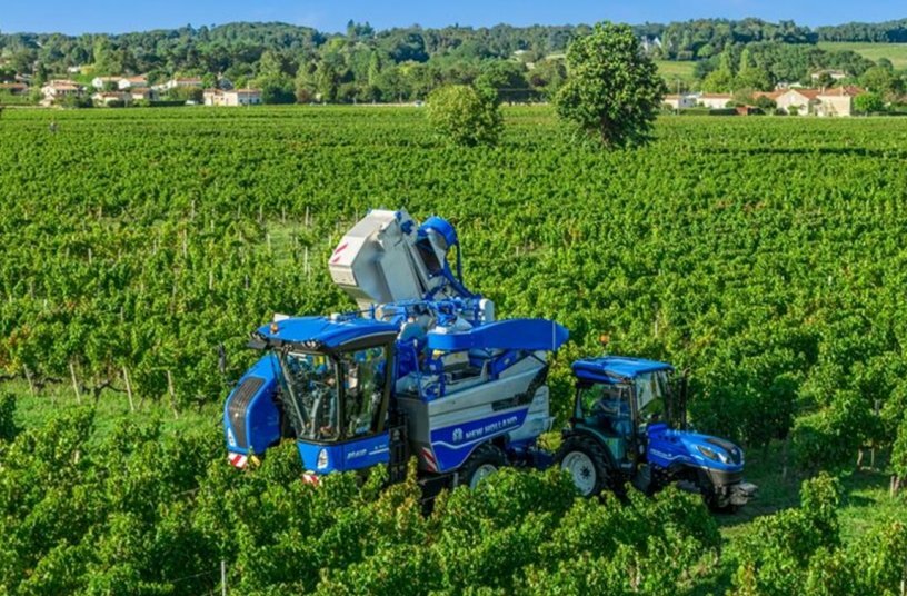 The New Holland Braud 9000 grape harvester<br>IMAGE SOURCE: CNH Industrial NV
