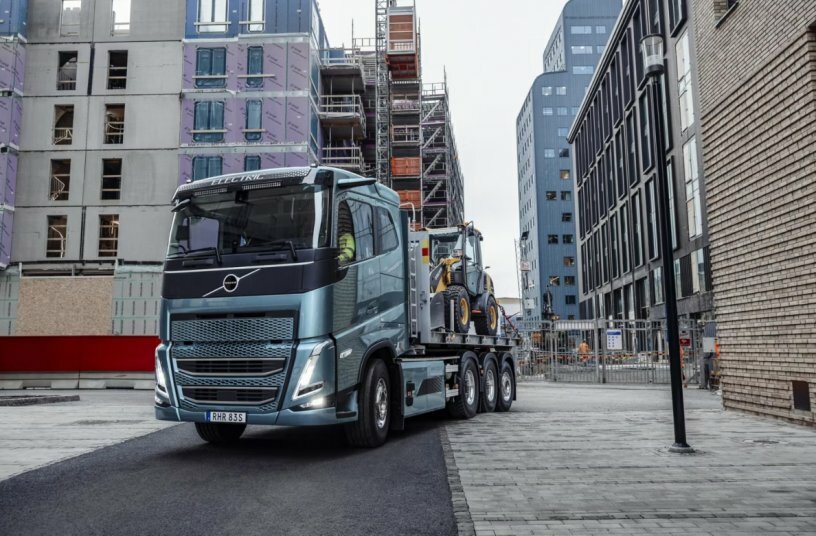 Volvo FH Electric<br>IMAGE SOURCE: Volvo Trucks