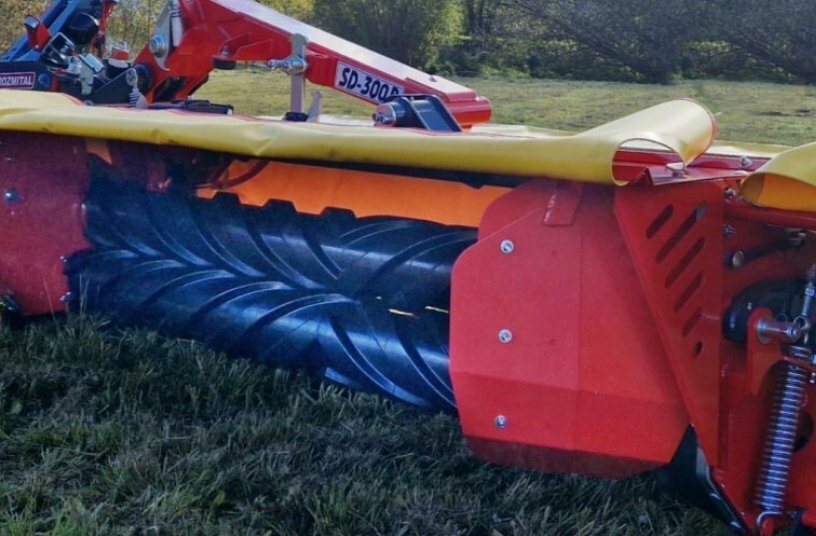 Rozmital Unveils SD-300R Disc Mower<br>IMAGE SOURCE: Rozmital