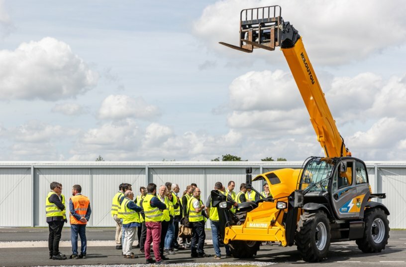 Manitou und Kiloutou präsentieren den ersten nachgerüsteten Teleskoplader<br>BILDQUELLE: Manitou