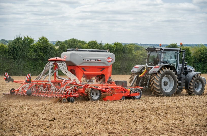 Trailed disc seed drills for min-till seeding ESPRO 1002 (R) range<br>IMAGE SOURCE: KUHN SAS