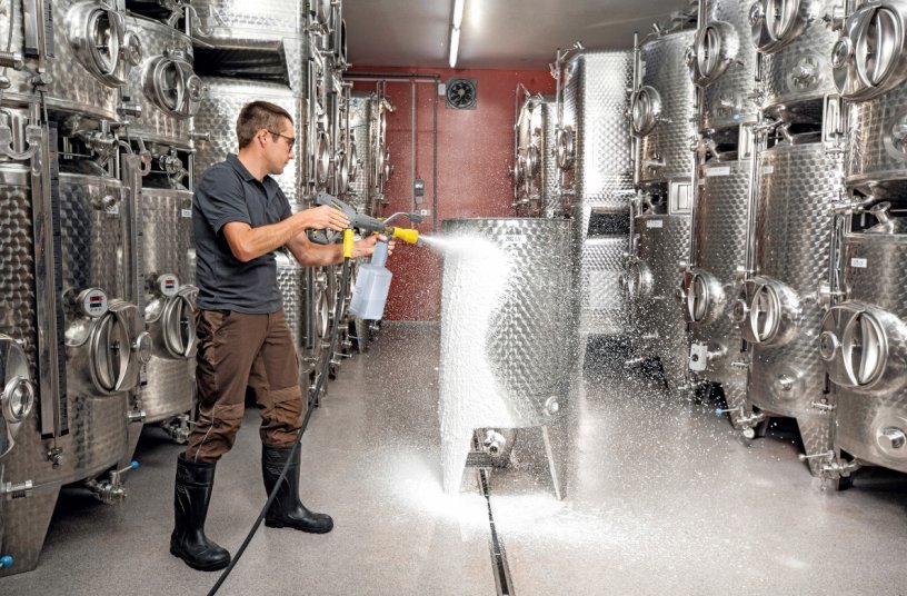 For example for tank cleaning in winegrowing.<br>IMAGE SOURCE: Kärcher SE & Co. KG