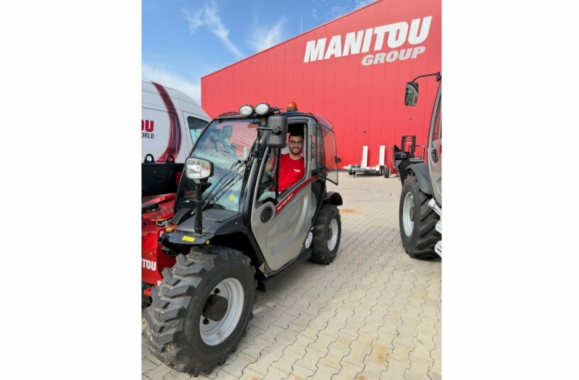Ahmad and Manitou<br>IMAGE SOURCE: Manitou Deutschland GmbH