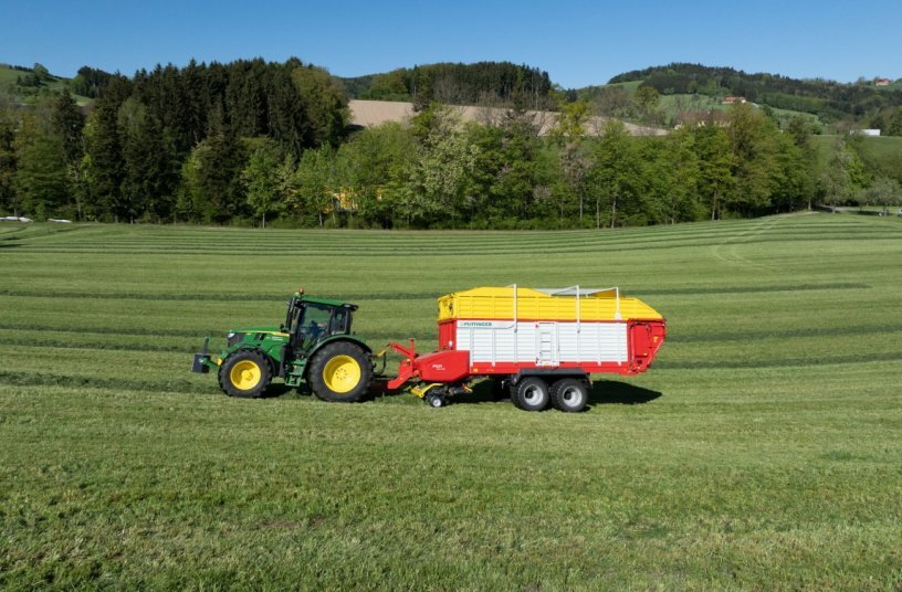 New from Pöttinger: The PROFI 5000 loader wagon
