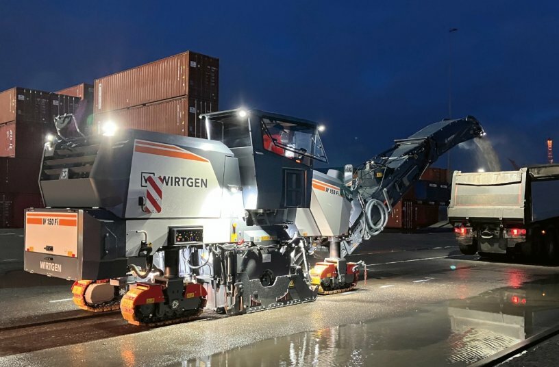 The enclosed cabin of the Wirtgen W 150 F(i) provides a comfortable working environment for the machine operator.<br>IMAGE SOURCE: WIRTGEN GROUP