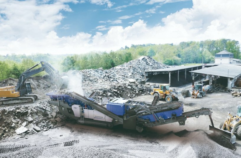 In stationary recycling operations, the preconditions for the use of a Kleemann crushing plant with E-DRIVE are often very favourable. An adequate power supply is often available, occasionally even from an in-company photovoltaic system.<br>IMAGE SOURCE: Kleemann