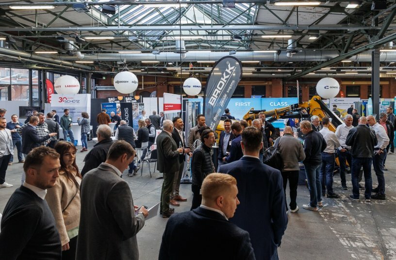 114 Aussteller präsentierten bei der FACHTAGUNG ABBRUCH 2025 auf einer Netto-Ausstellungsfläche von rund 1.040 qm ihre innovativen Produkte und Dienstleistungen.<br>BILDQUELLE: DEUTSCHER ABBRUCHVERBAND E.V.