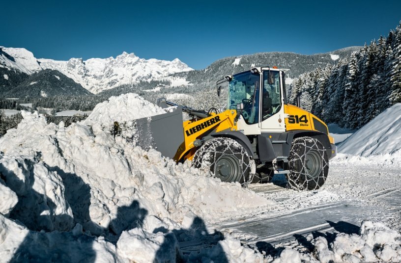 Winter wonders: Liebherr wheel loaders as versatile helpers in snow and ...