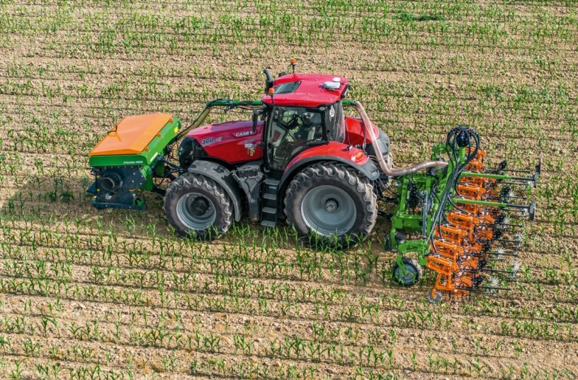 In future, the hoes will also be presented in the AMAZONE colours of green and orange. In the course of this process, the Schmotzer brand will also be transferred to the AMAZONE brand.<br>IMAGE SOURCE: AMAZONEN-WERKE H. DREYER SE & Co. KG