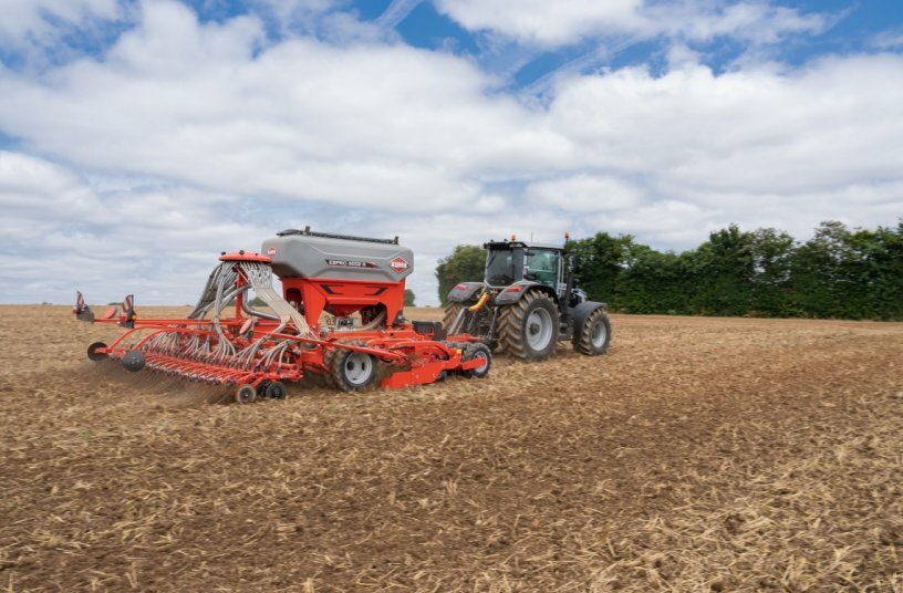 Gezogene Universaldrillmaschinen der Baureihe ESPRO 1002 (R)<br>BILDQUELLE: KUHN SAS