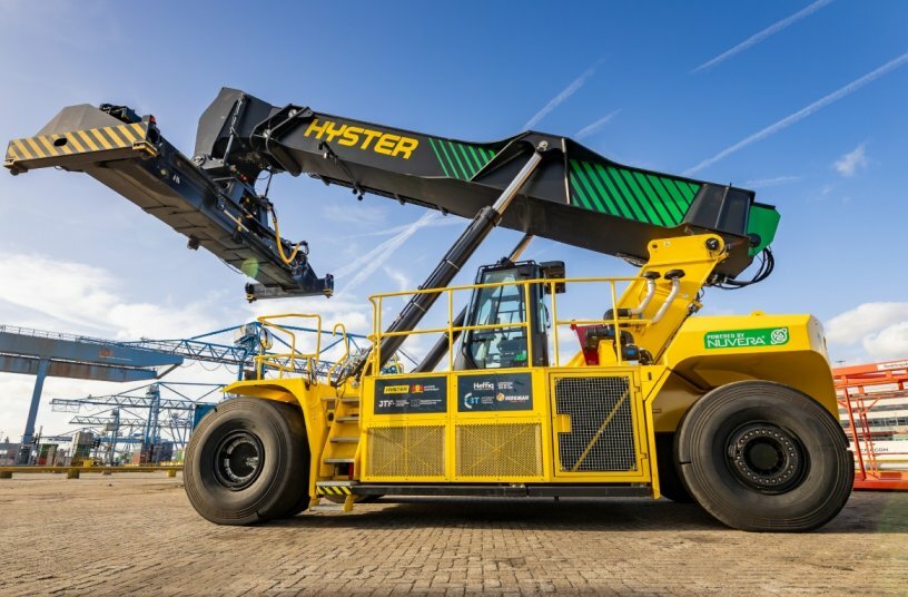Hyster RST ReachStacker<br>BILDQUELLE: Hyster