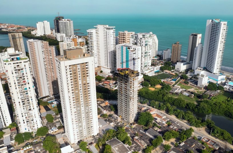 Smart Climbing Solutions Enable Efficient High-Rise Construction<br>IMAGE SOURCE: Doka GmbH
