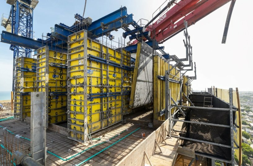 Smart Climbing Solutions Enable Efficient High-Rise Construction<br>IMAGE SOURCE: Doka GmbH
