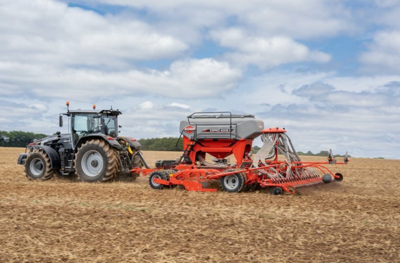 Gezogene Universaldrillmaschinen der Baureihe ESPRO 1002 (R)<br>BILDQUELLE: KUHN SAS