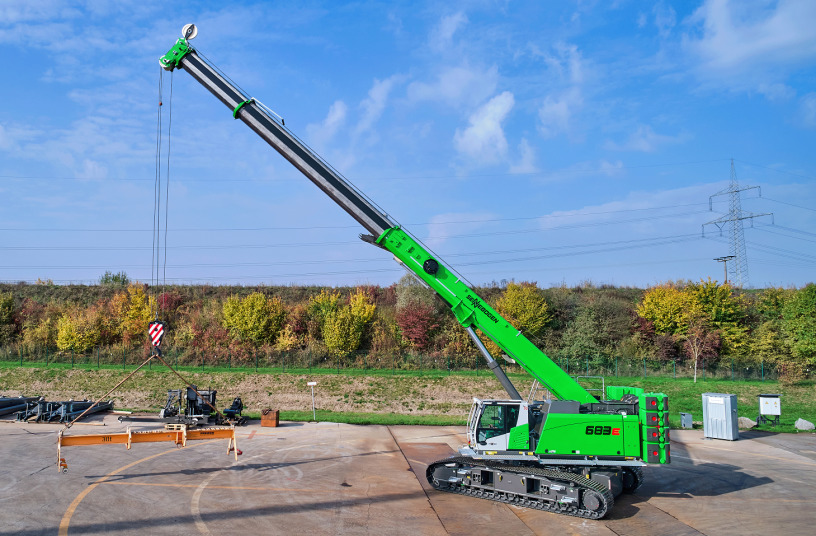 With the market launch of the new 683 E, SENNEBOGEN unveils its new 80-metric-ton crawler telescopic crane. The new machine complements the existing product portfolio perfectly and attracts particular interest due to its boom length of up to 57 m and numerous equipment variants.<br>IMAGE SOURCE: SENNEBOGEN Maschinenfabrik GmbH