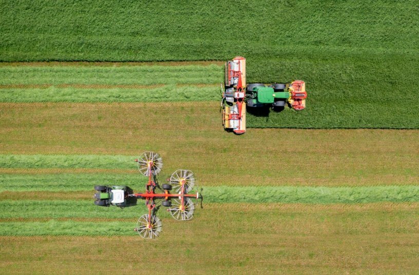 Automatic swath placement is available in the coming season.<br>IMAGE SOURCE: PÖTTINGER Landtechnik GmbH