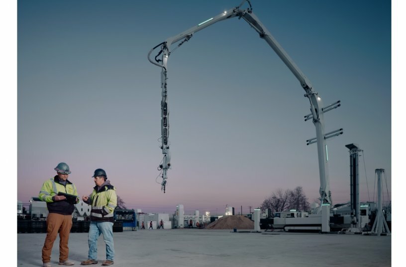 PALFINGER contributes precision‑engineered lifting and handling solutions, modular system platforms and large‑size robots expertise to ICON’s 3D printing ecosystem.<br>IMAGE SOURCE: PALFINGER