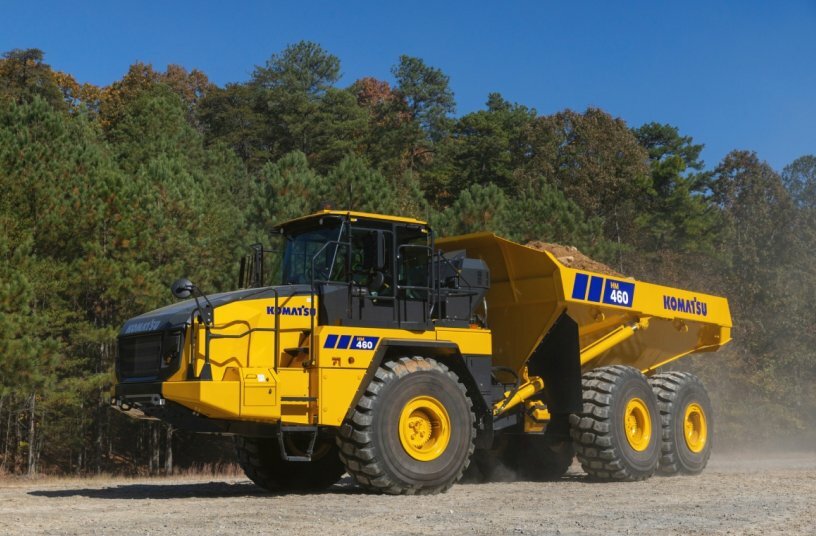 The HM460-6 features an innovative traction system and a new Komatsu DBA127 engine designed to deliver exceptional power, torque and fuel efficiency. <br>IMAGE SOURCE: Komatsu