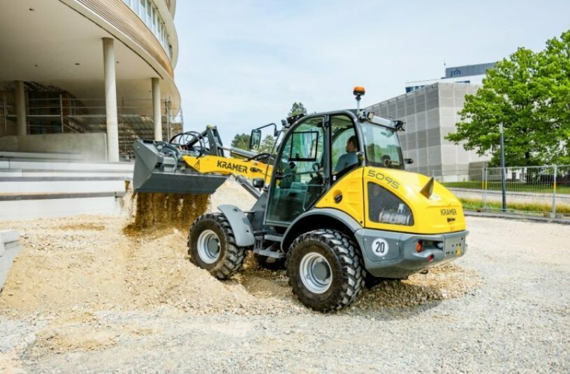The Kramer 5095 wheel loader has received a facelift and now offers even more versatility for civil engineering, road construction, and landscaping.<br>IMAGE SOURCE: HKL BAUMASCHINEN