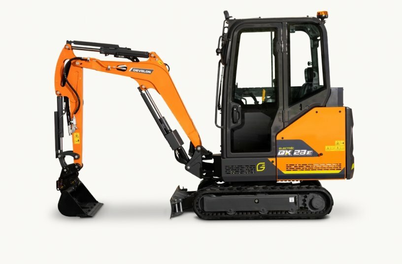 Hitachi ZX 225 USRLC-5 excavator specs & dimensions (2013 - 2016