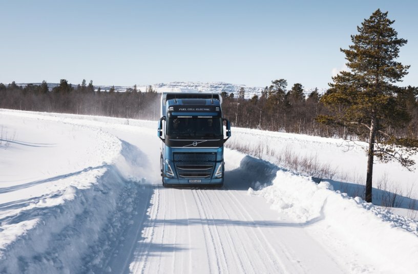 Volvo Trucks gewinnt den ersten Platz in der Kategorie Brennstoffzelle/Wasserstoff Lkw des Europäischen Transportpreises für Nachhaltigkeit 2024<br>BILDQUELLE: Volvo Trucks