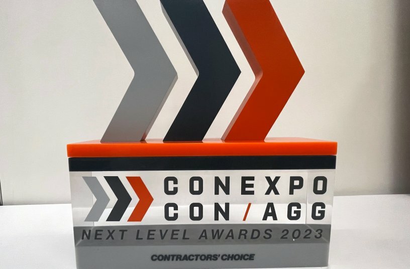Holcim’s ECOPact Low-Carbon Concrete Takes Home Contractors’ Choice Award in the Next Level Awards at CONEXPO-CON/AGG<br>IMAGE SOURCE: Association of Equipment Manufacturers (AEM)