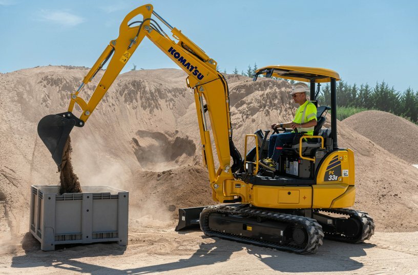 Komatsu Europe presents new electric PC33E-6 mini excavator at Intermat ...