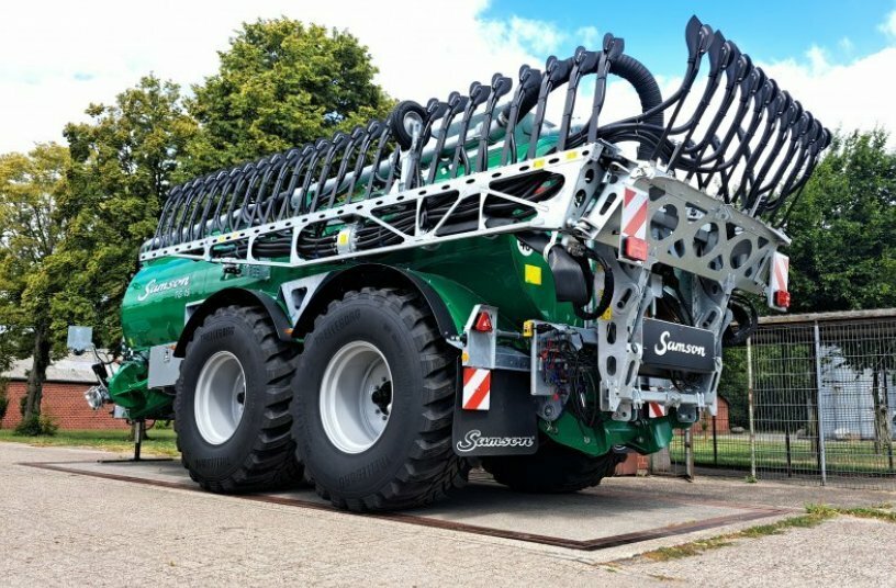 SAMSON AGRO expands implement portfolio with new trailing shoe booms developed in collaboration with Vogelsang<br>IMAGE SOURCE: SAMSON AGRO A/S