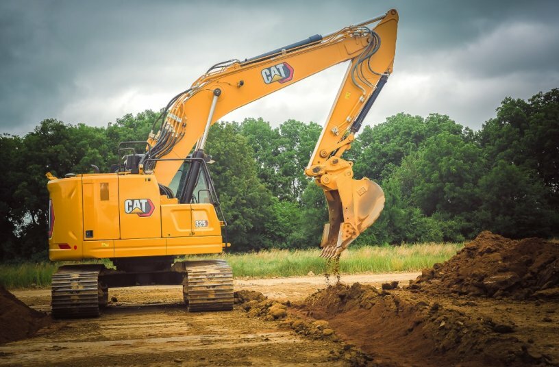 Cat® 325 Excavator with HD undercarriage<br>IMAGE SOURCE: Caterpillar