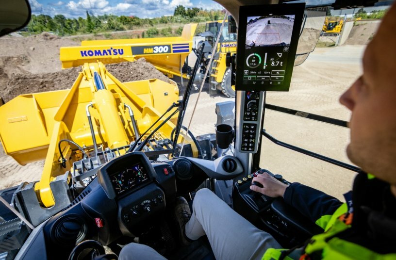 Wheel loader – Assistance & Safety<br>IMAGE SOURCE: Komatsu