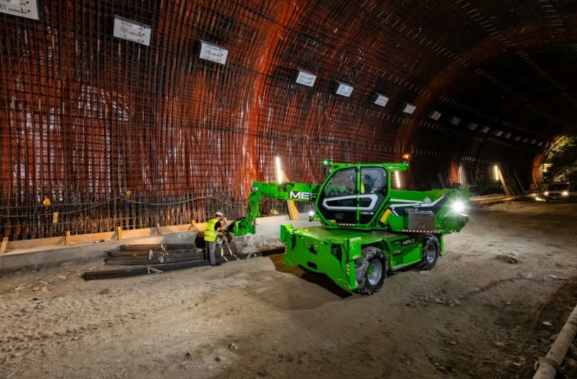 Merlo introduces ROTO16 and ROTO18: innovation, performance and operating comfort in compact rotating telehandlers<br>IMAGE SOURCE: Merlo SpA