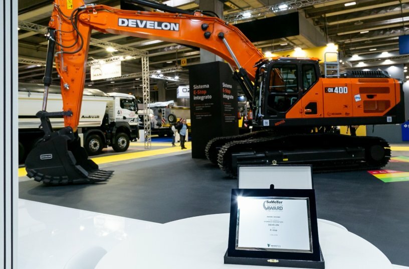 Double milestone at Samoter: Develon launches Series 9 and wins the Innovation Award with E-Stop technology<br>IMAGE SOURCE: Develon