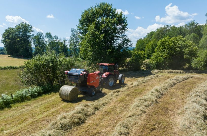 Neue Rundballenpresse KUHN FB 3125 überzeugt mit Zuverlässigkeit<br>BILDQUELLE: KUHN-GELDROP B.V.