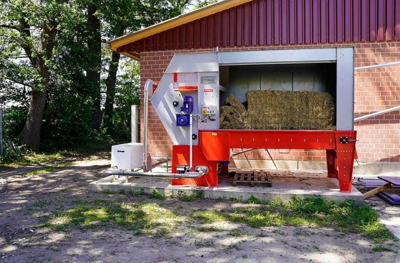 WEDA launches innovative straw dispensing system for sow housing