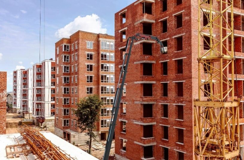 Europe-Wide Innovation: The Tiltable Crane Fork by PALFINGER<br>IMAGE SOURCE: PALFINGER AG