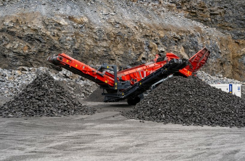 The Future Is Electric with the New Finlay 883+ Electric Scalper<br>IMAGE SOURCE: Terex Finlay