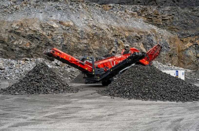 The Future Is Electric with the New Finlay 883+ Electric Scalper<br>IMAGE SOURCE: Terex Finlay