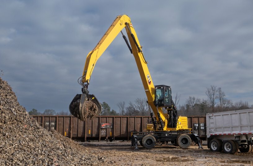 The boom and stick together offer a reach of up to 18 meters.<br>IMAGE SOURCE: Zeppelin Baumaschinen GmbH; Caterpillar