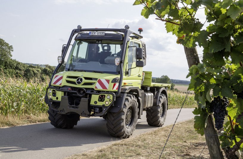 Unimog mit Traktor-Zulassung für den  Agrareinsatz, Agritechnica 2022 <br> Bildquelle: Daimler Truck AG