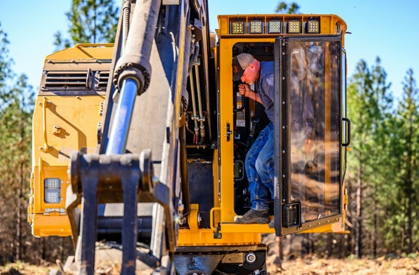 Hands-on business owner. Kelly grew up in the industry. His practical knowledge, operating expertise and mechanical ability perfectly complement Traci’s strengths in project management, grant writing, policy development, compliance and advocacy.<br>IMAGE SOURCE: Tigercat