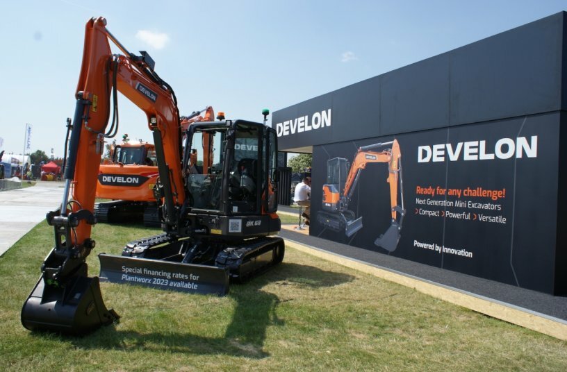 Develon DX63-7 on Plantworx 2023<br>IMAGE SOURCE: DIEU PR; DEVELON