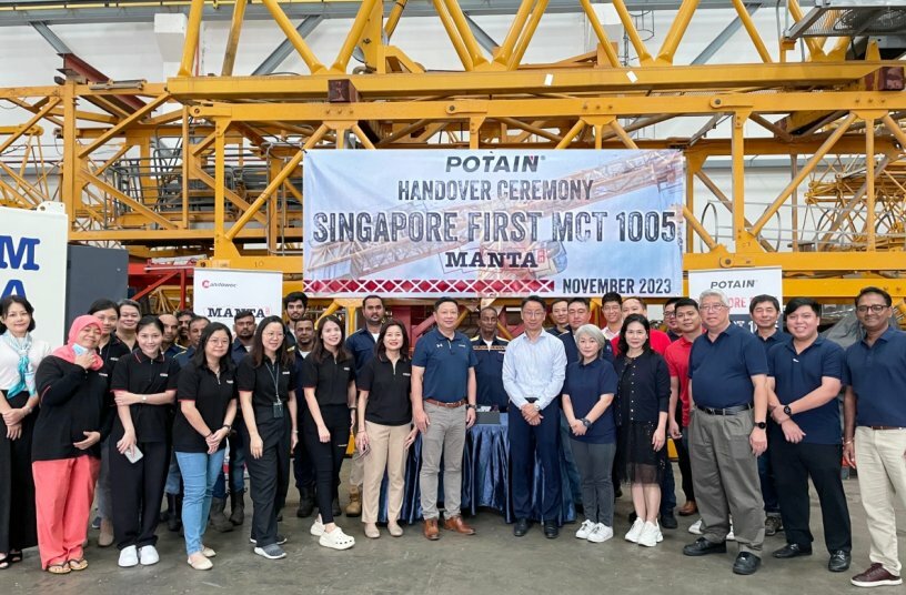 Manitowoc and Manta Equipment representatives came together for a special handover ceremony led by Brian Wang, SVP Emerging Markets at Manitowoc; Paul Hui, director at Manta Equipment; and Wong Heng Ming, sales operations director for Asia at Manitowoc.<br>IMAGE SOURCE: Manitowoc