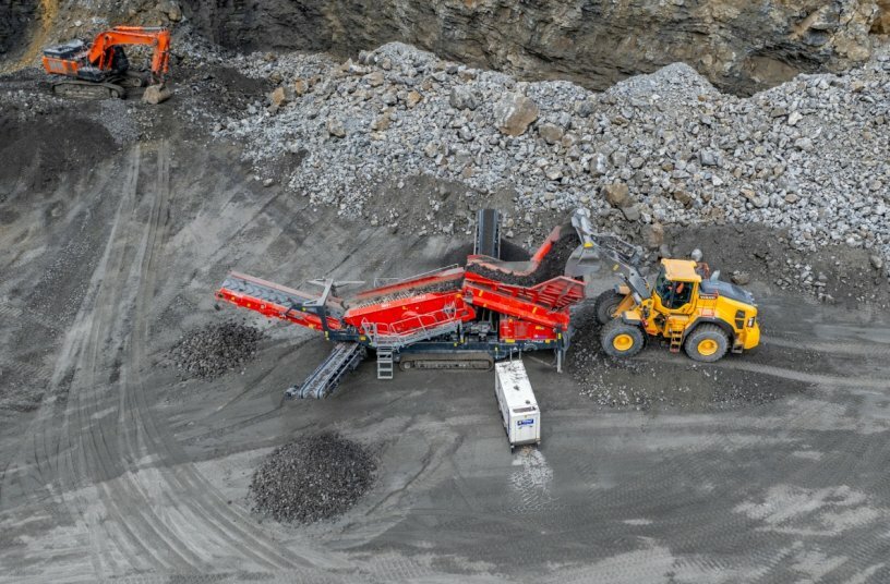The Future Is Electric with the New Finlay 883+ Electric Scalper<br>IMAGE SOURCE: Terex Finlay